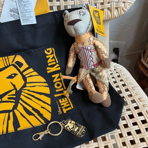 NWT Disney The Lion King Broadway Musical Tote Bag, Nala Plush Doll, Keychain - Picture 4 of 7